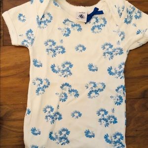 Beautiful Onesie like new.